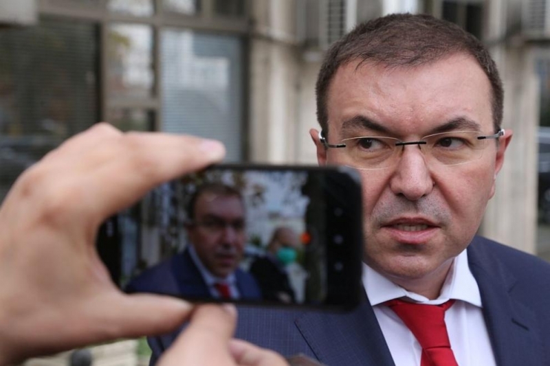 Министърът на здравеопазването проф Костадин Ангелов забрани износа на лекарствени