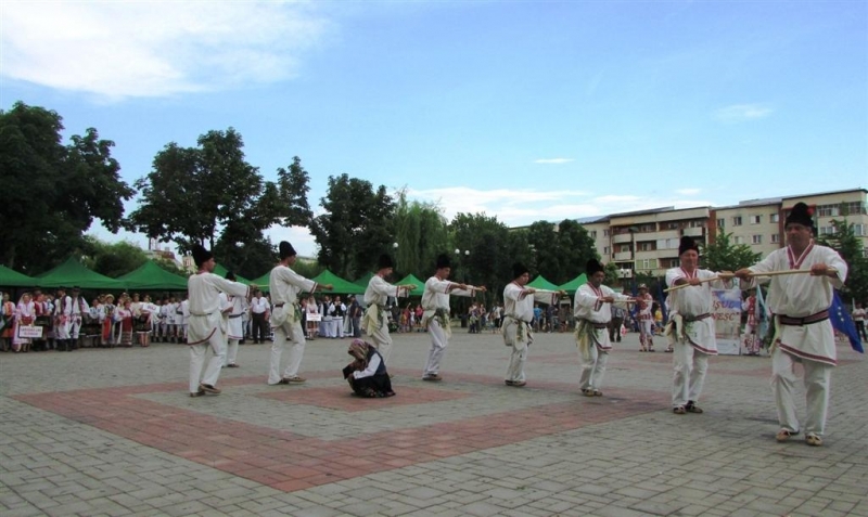 Калушари играят в село Златия