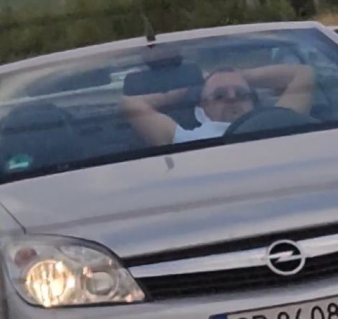 Шофьор се прояви с абсурдно поведение на пътя Мъжът е