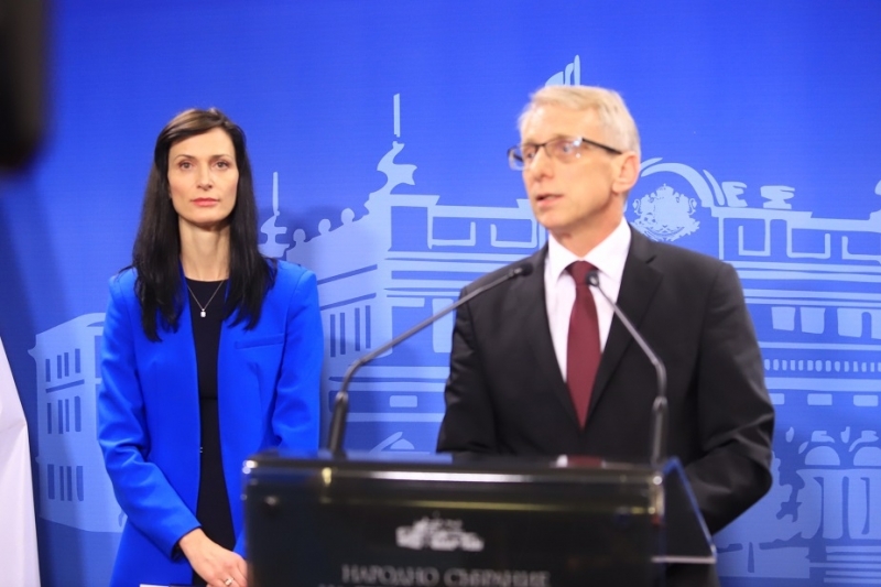 Българите приветстват сформирането на редовен кабинет но имат сериозни резерви