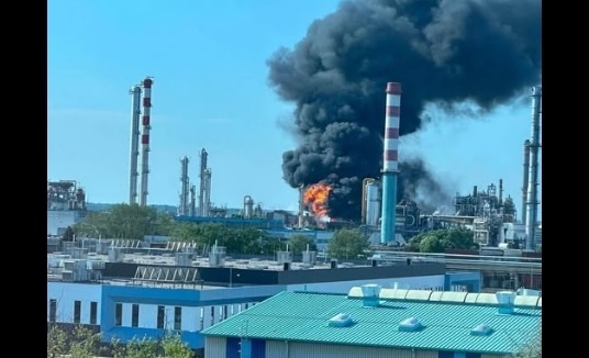 Мощна експлозия в нефтохимически завод в Унгария, има загинал и ранени
