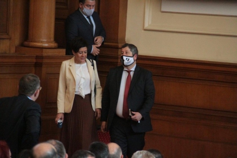 Демократична България реши днес че няма да подкрепят кабинета на Има