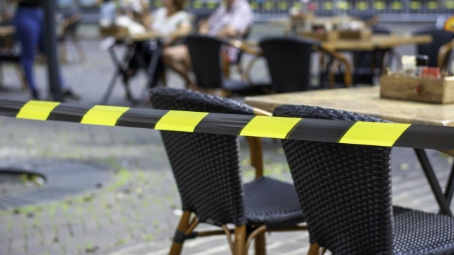 Нидерландия ще отмени от 25 септември задължението да се спазва дистанция