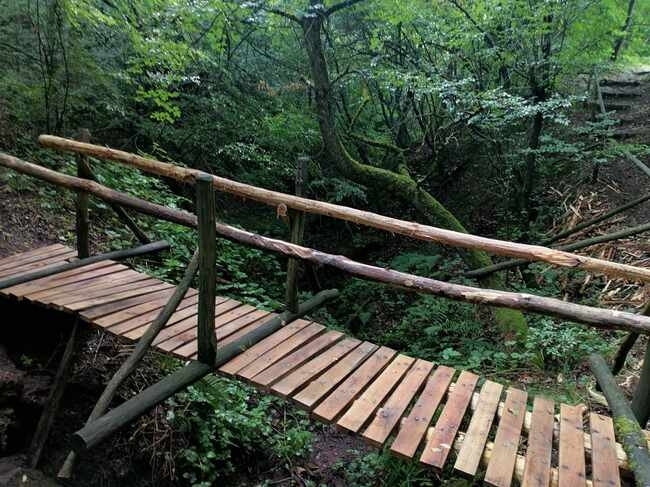 Планови ремонти на три туристически маршрута са извършили в началото