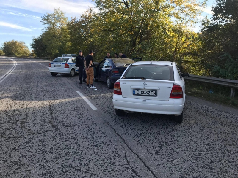 Ченгета са устроили засада на трафиканти на дрога научи агенция