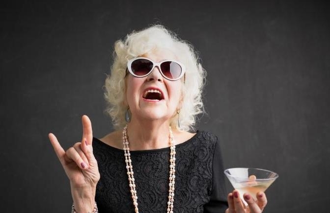 Баба е откраднала продукти от козметичен магазин във Враца съобщиха