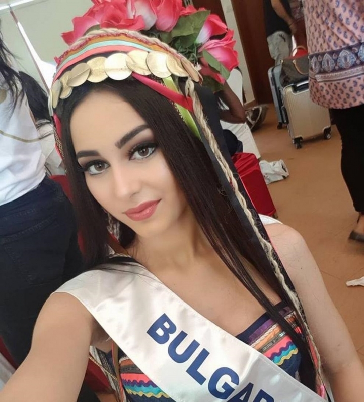 Прелестна българка ще представи страната ни в световен конкурс за