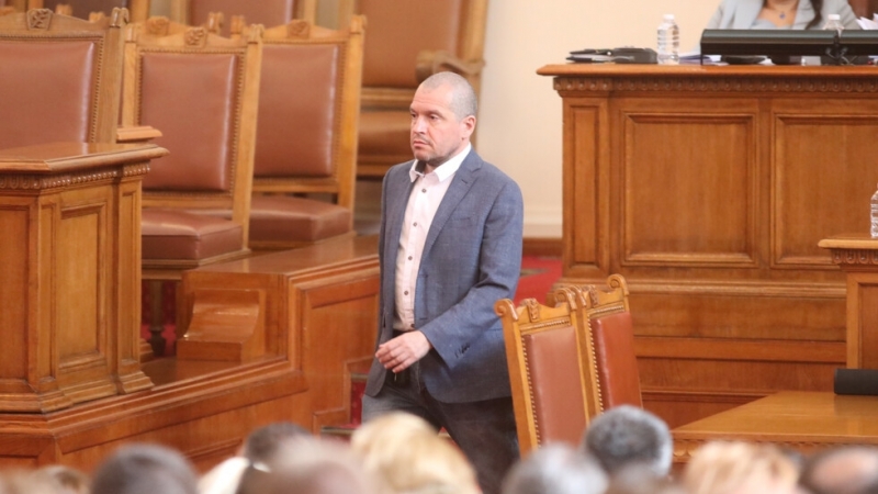 Депутатът от Има такъв народ Тошко Йорданов получи наказание след