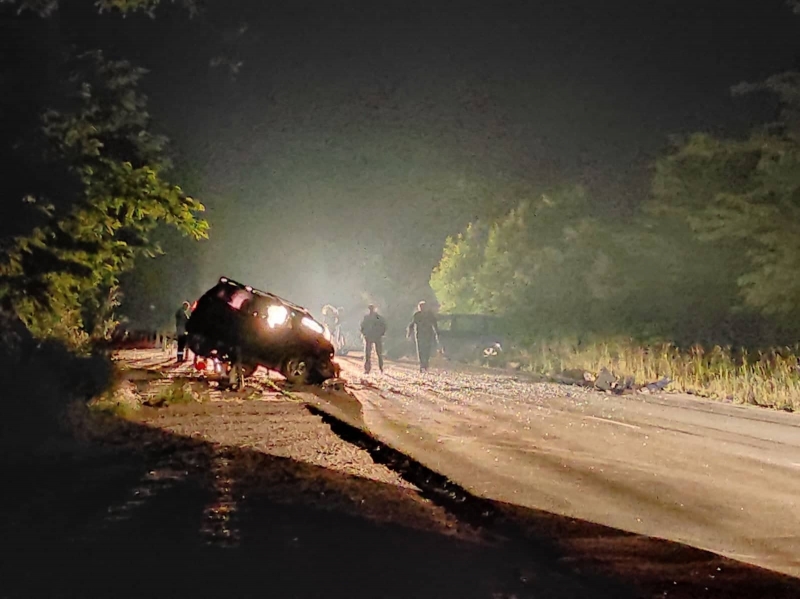 Мъж е загинал а двама възрастни и едно дете са
