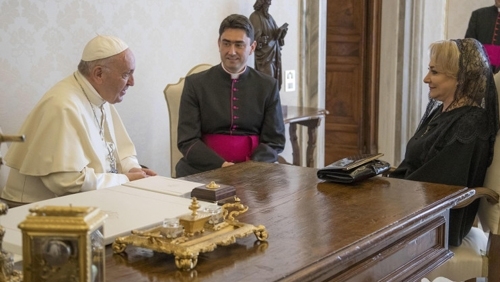 Румънският премиер заяви че папа Франциск ще посети Румъния през