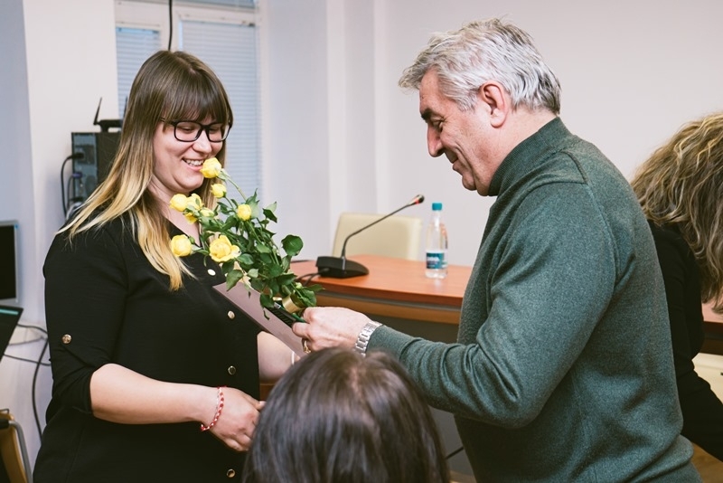 На официална церемония която се състоя в навечерието на Международния