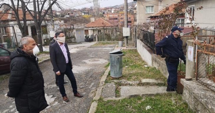 Служители на реда са следили за нарушители на мерките въведени