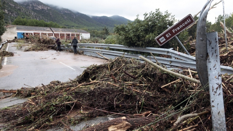 Един човек загина двама са безследно изчезнали а повече от
