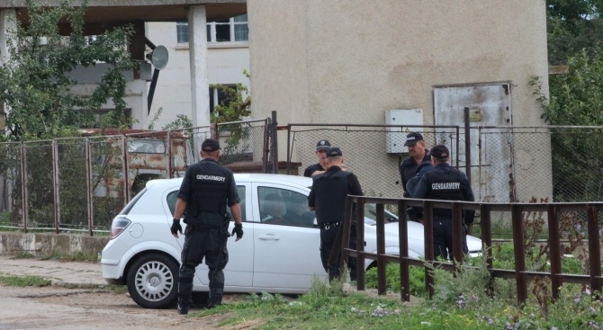 Конфускувани са 700 литра дизелово гориво открити при претърсване на