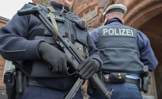 Полицията в Берлин обяви че може да започне да набира