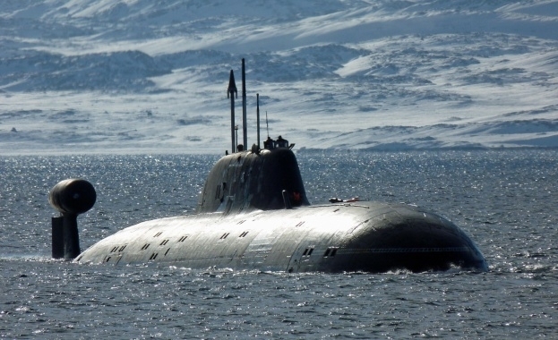 Атомният подводен крайцер с крилати ракети Омск се върна на