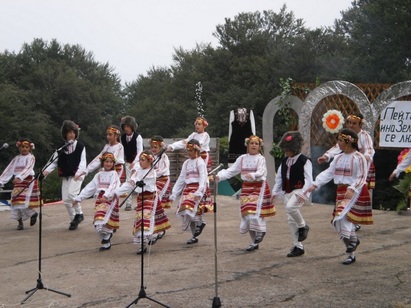 Читалище Пробуда в квартал Заножене във Вършец кани на ежегодния