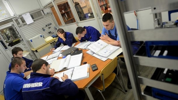 Три паралелки с дуално обучение откриват професионални гимназии в региона