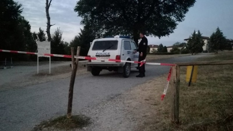 Петима млади мъже са задържани по подозрения че са извършили