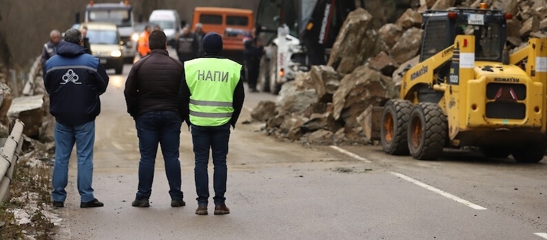 Голямо срутване на скална маса затвори Самоковско шосе Инцидентът стана след