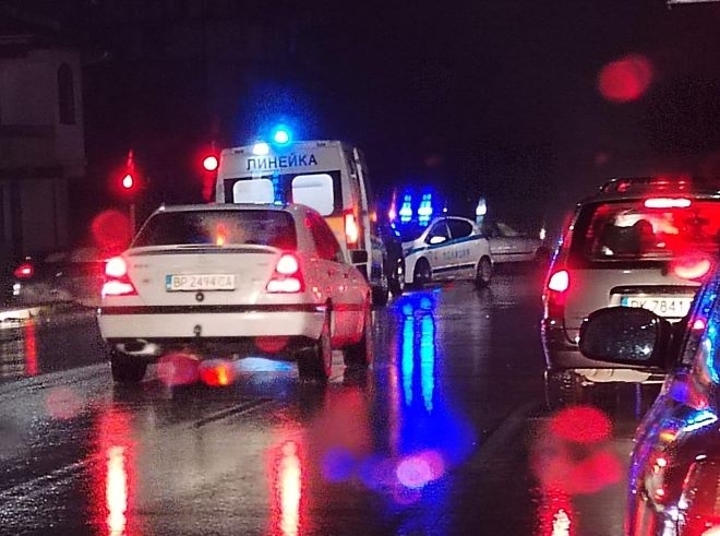 Дрогиран шофьор блъсна пешеходци във Враца, съобщиха от областната дирекция