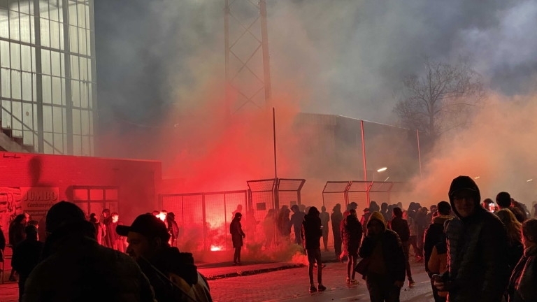 Размирици имаше за трета поредна нощ в градове в Нидерландия