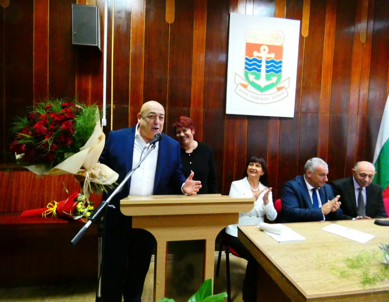 Цветан Петров положи клетва като кмет на община Лом Това