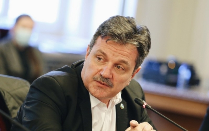 В този сезон се сблъскваме с така наречените риновируси Те