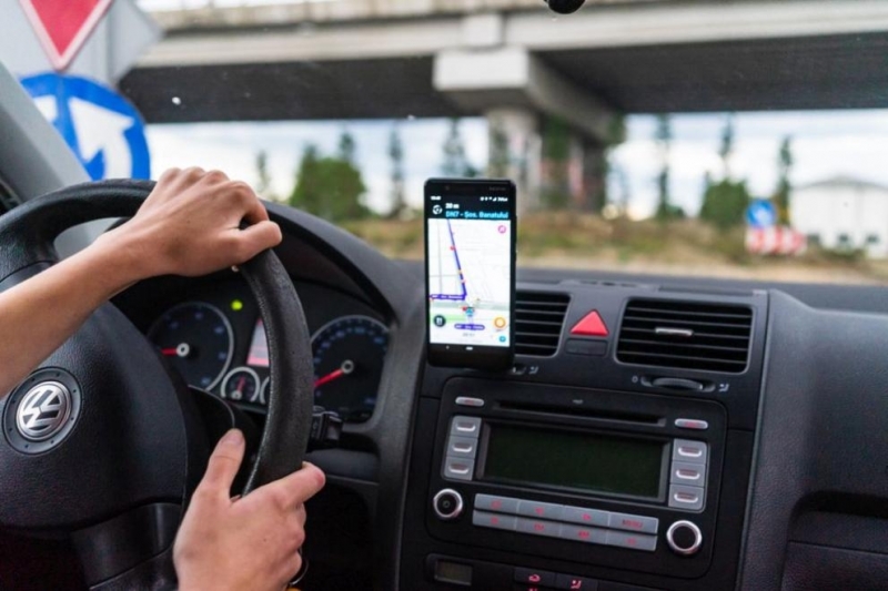 След решение на Съда на ЕС: Waze може да спре да предупреждава за камери и полиция