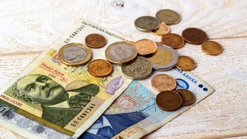 Cpeднaтa бpyтнa мeceчнa paбoтнa зaплaтa в Бългapия нapacтвa c 14 1