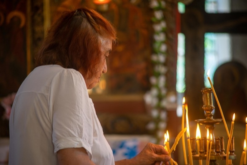 С молитва за здраве и водосвет отслужени от енорийския свещеник