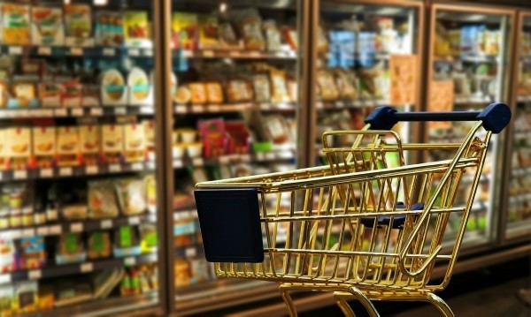 Цените на храните отново вървят нагоре, надценките стигат над 70%