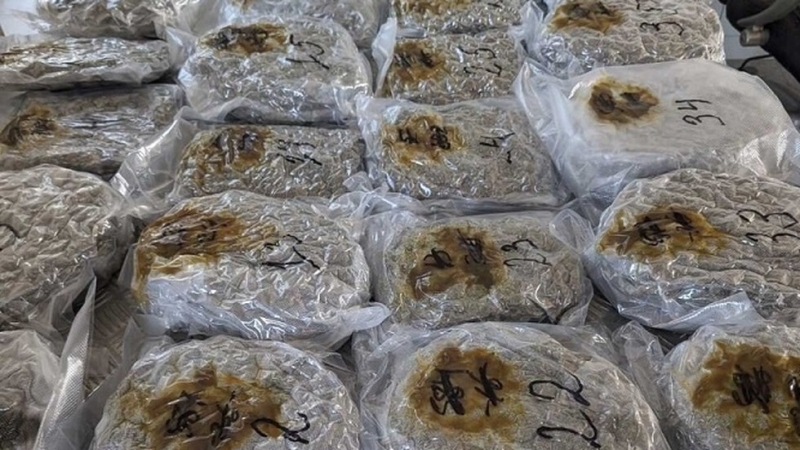 Близо 19 кг марихуана в газови бутилки за метан откриха