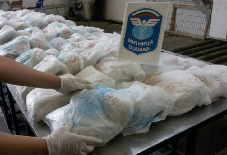 Два тежкотоварни камиона са задържани в турския град Текирдаг с