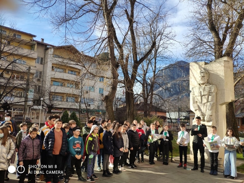 В Средно училище Христо Ботев Враца започнаха честванията по