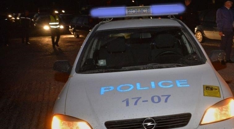 Два леки автомобила са катастрофирали рано тази сутрин съобщиха от