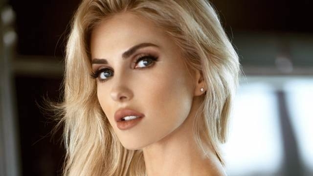 Моделка от Украйна издуха конкуренцията в Instagram, набира популярност с горещите си форми