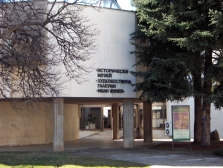 Изложба живопис на Тома Трифоновски се открива в Регионалния исторически музей