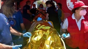 Преобърнат риболовен кораб дълъг 30 метра е потънал в гръцкото