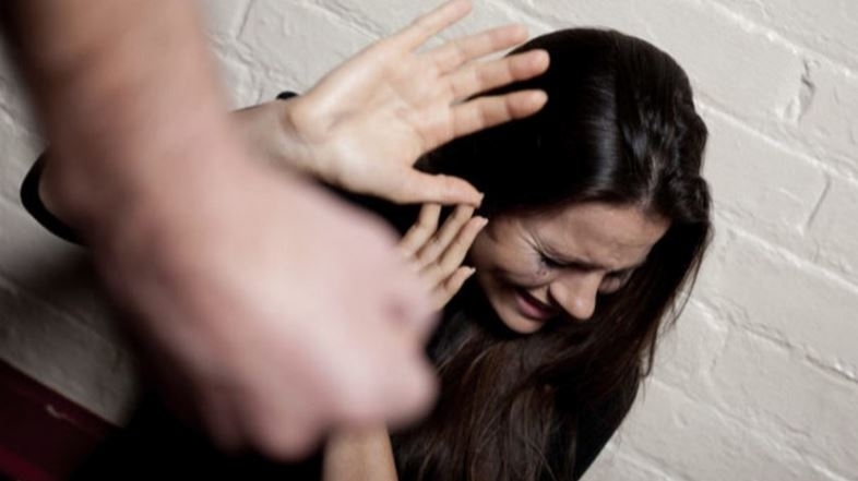 Задържаха 37 годишен мъж за домашно насилие в Разград съобщиха от