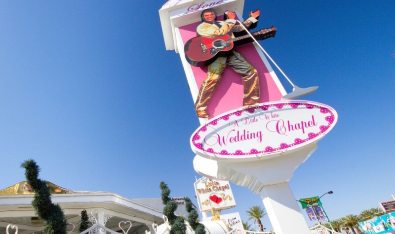 Параклисите на любовта в Лас Вегас които организират тематични сватби