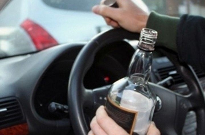 Полицаи задържаха мъж с голямо количество алкохол в кръвта във