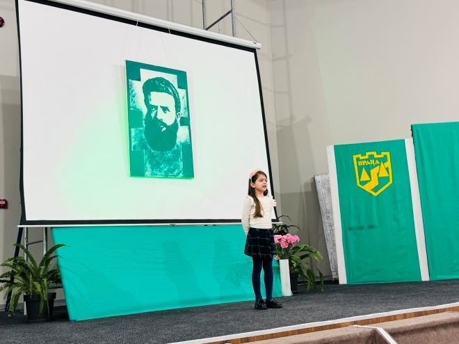 Близо 100 ученици от страната рецитираха Ботеви стихове във Враца /снимки/