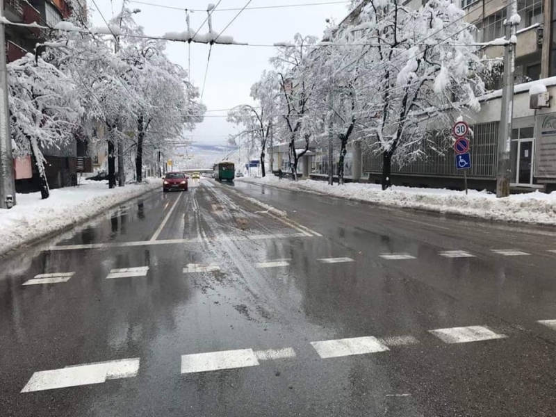 Голяма част от артериите на масовия градски транспорт както и