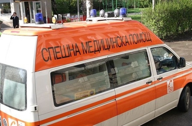 Момче падна от сградата на театъра в Пловдив