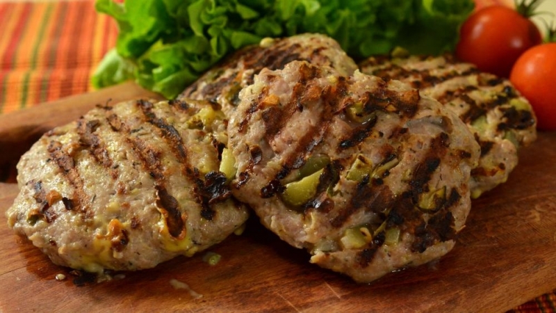 14 души са с хранително натравяне след консумация на кюфтета