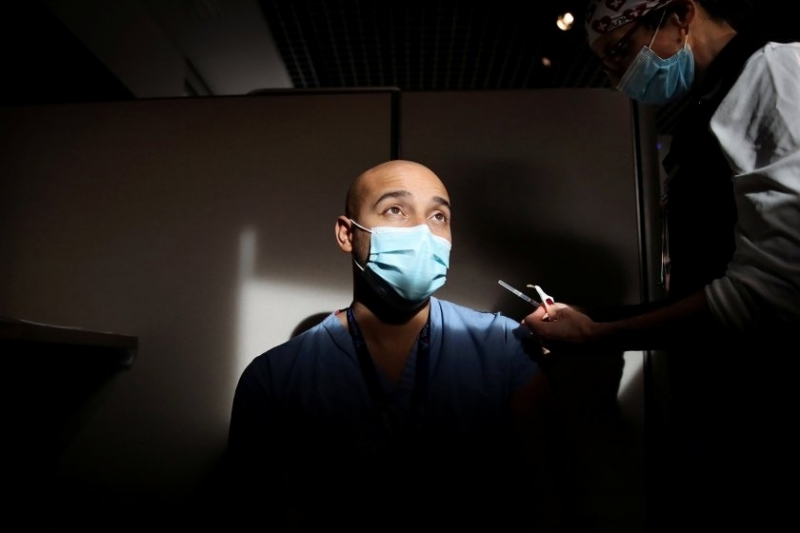 Броят на поставените ваксини срещу коронавирус в света надхвърли 7