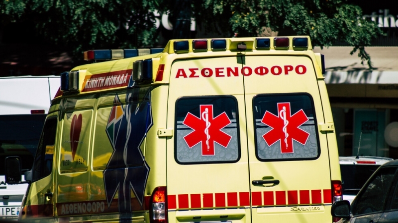 Обитатели на център за бежанци и мигранти в Серес Северна