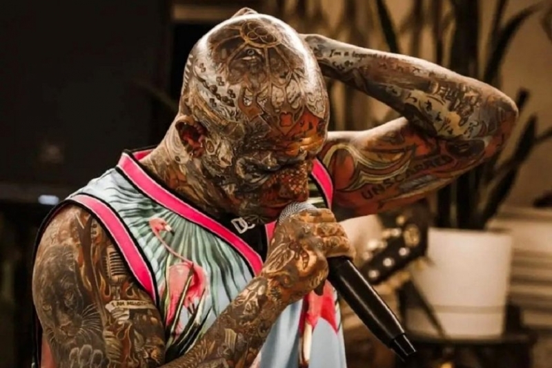 Противоречивият ирански рапър Амир Таталу беше осъден за богохулство и