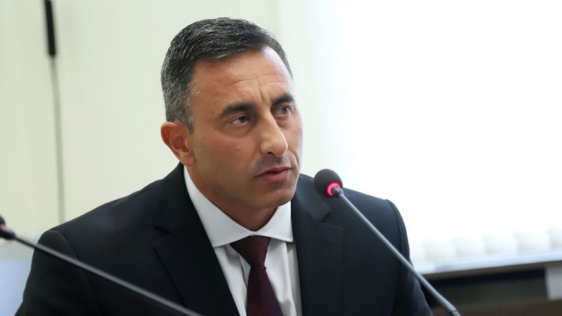 Очаква се новият особен управител на "Лукойл" Румен Спецов да бъде вписан в Търговския регистър